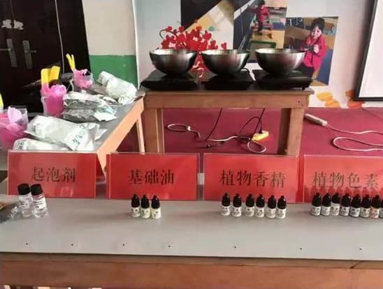 Summer camp children visit a Tangshan rehabilitation centre