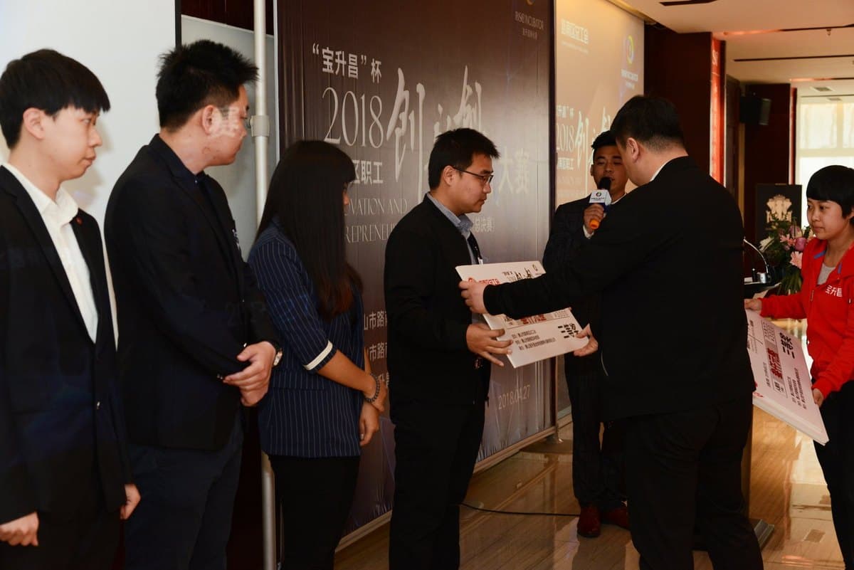 Certificates for the winning teams