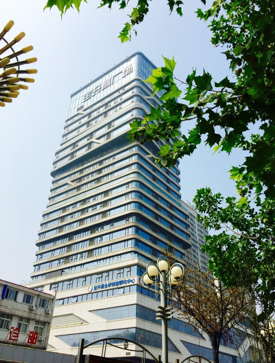 BSC Plaza as built, tower from street level