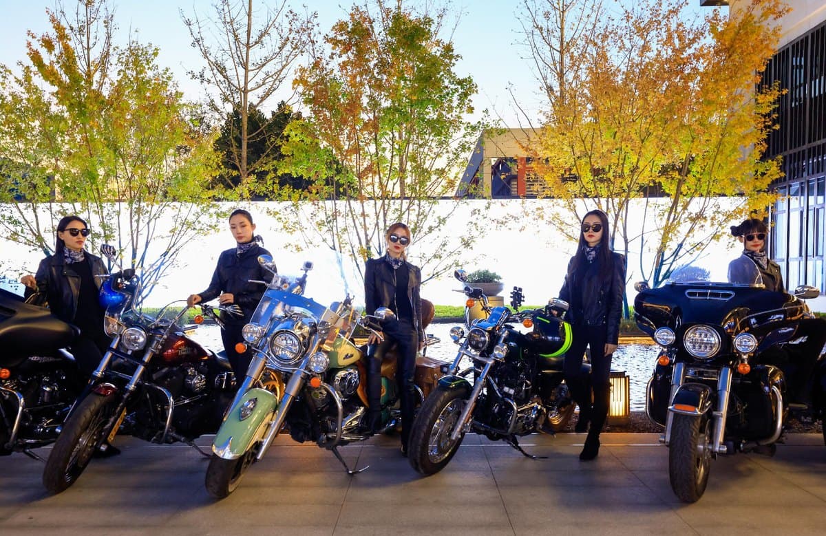 Heavy motorcycle parade