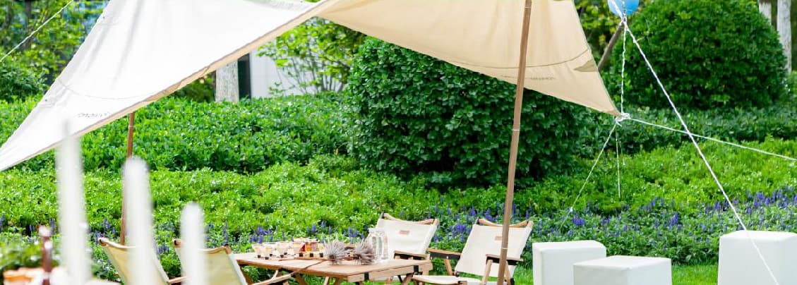 The camping table