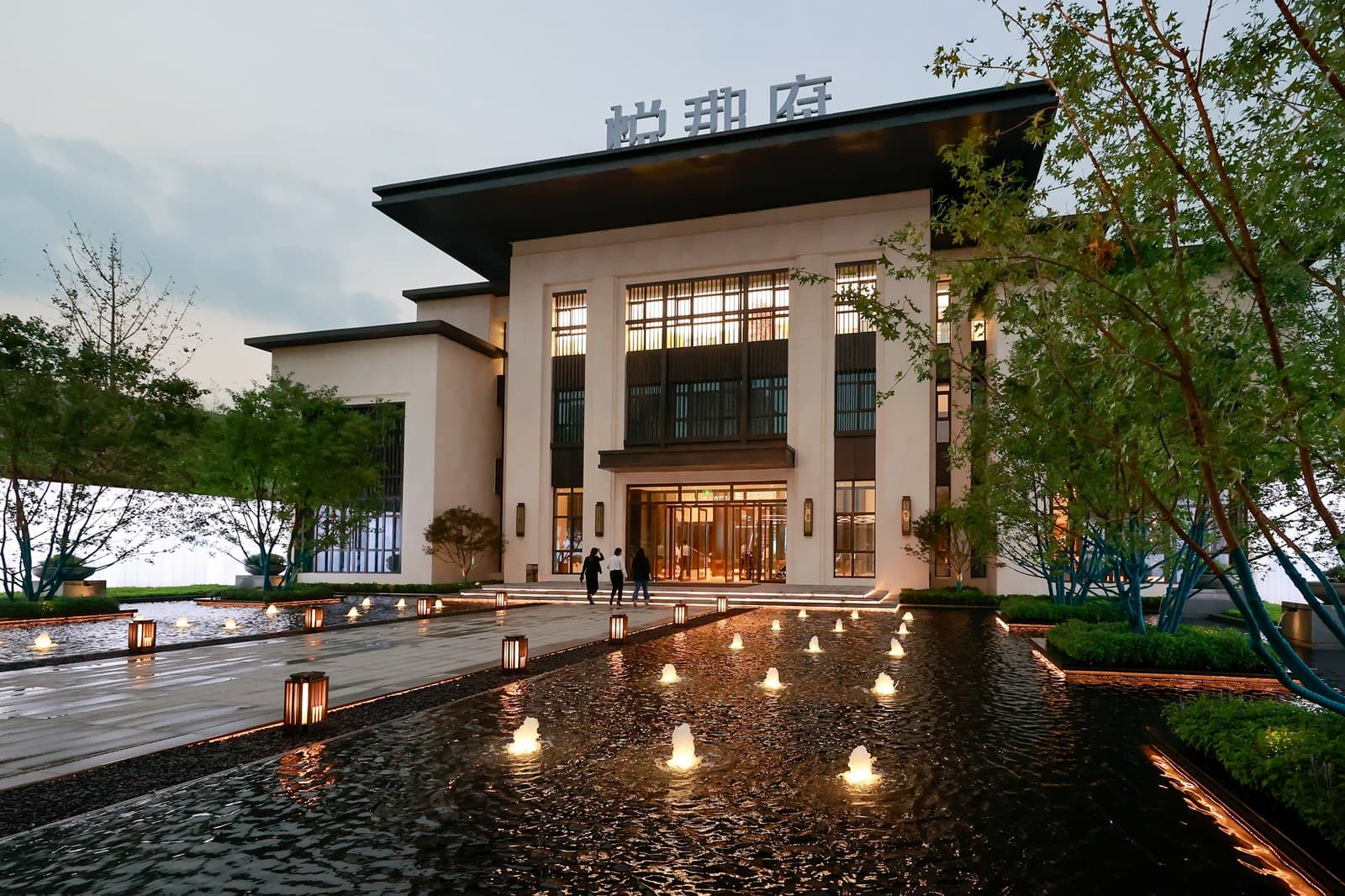 Marketing centre: the water court by day