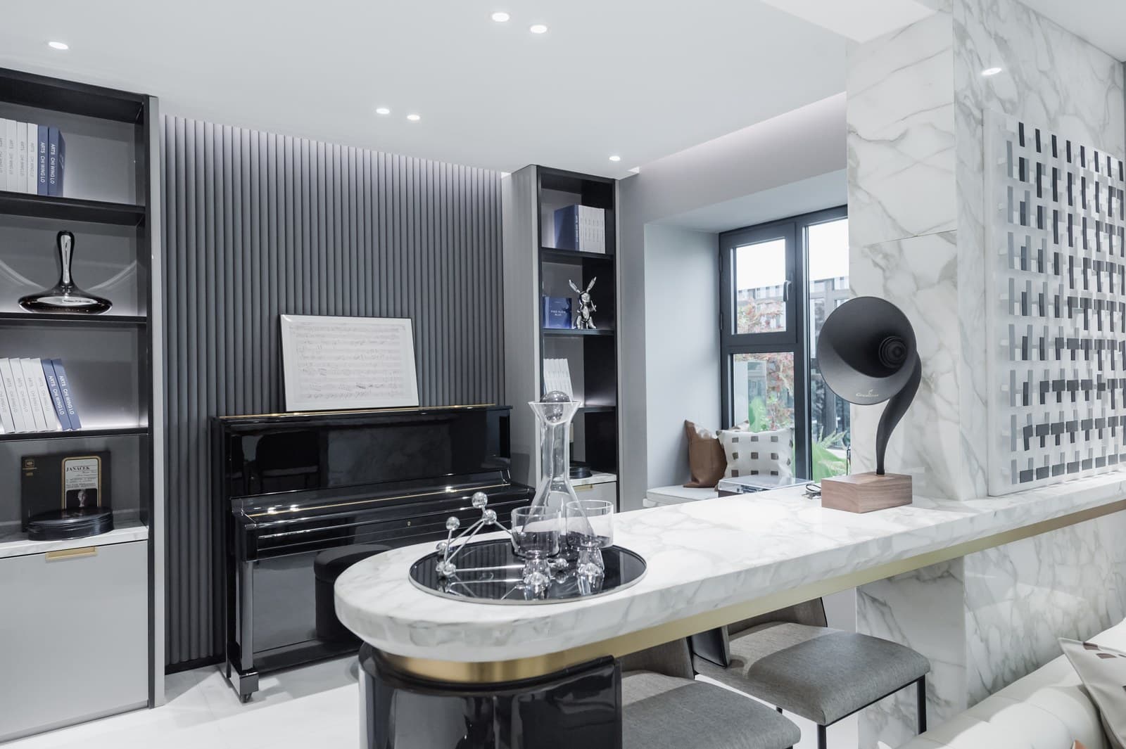 Show flat: living room and piano